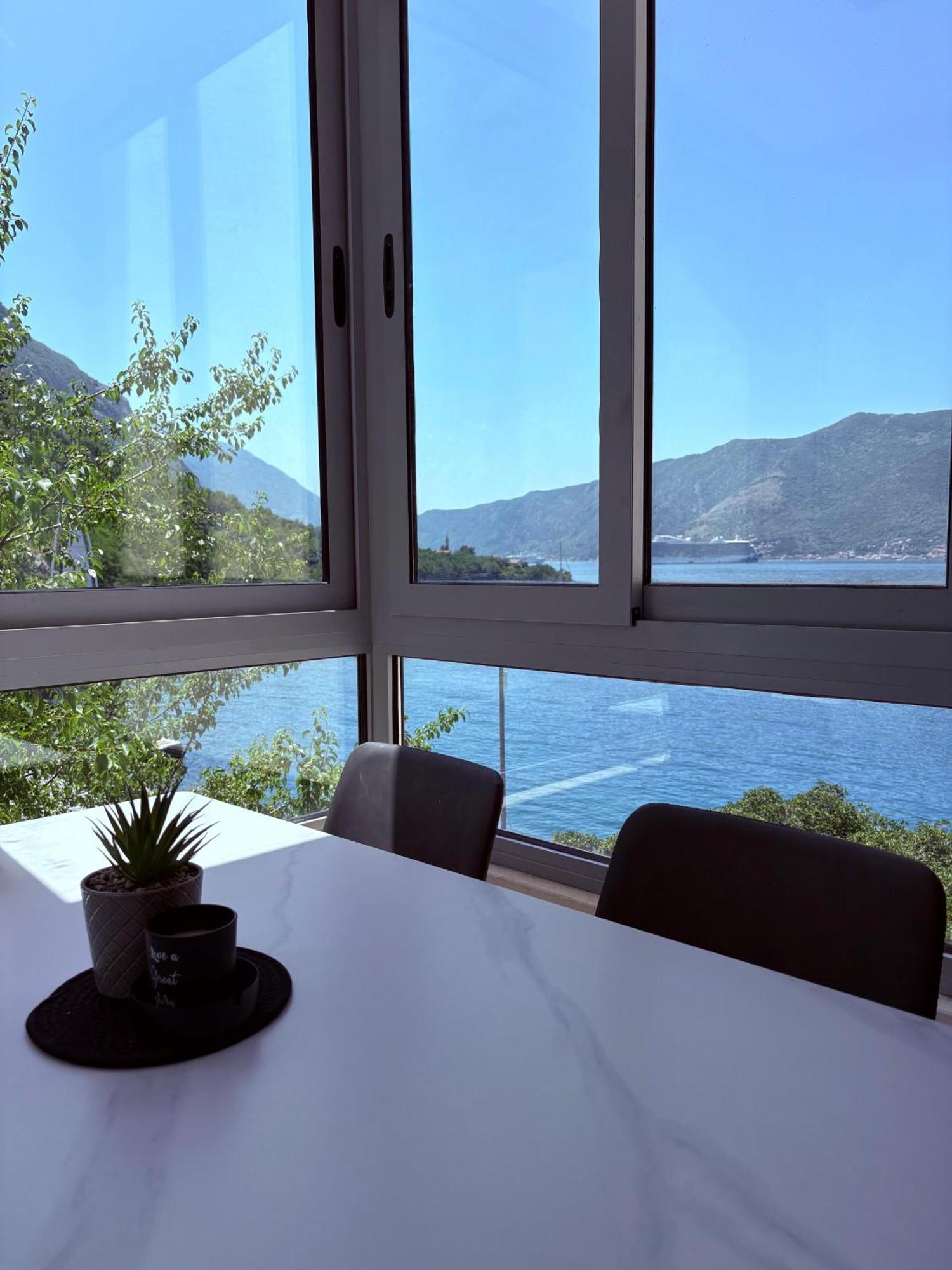 Waterfront Apartment Kotor